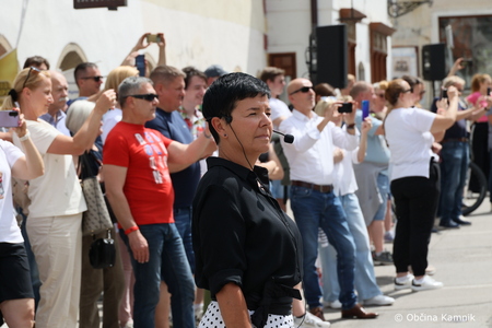 Četvorka maturantov oživila kamniški Glavni trg (13)